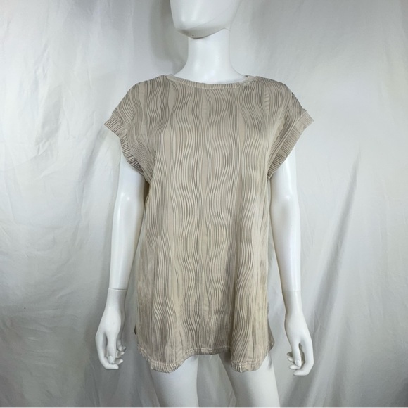 Women’s Beige Textured Short Sleeve Career Top - Picture 2 of 7